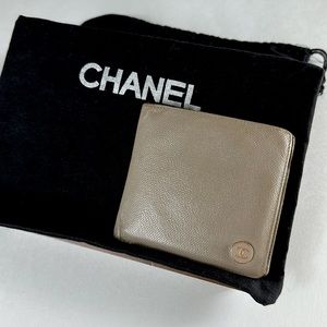 Chanel caviar bifold wallet authentic and Chanel dust bag